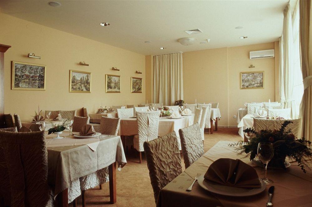 Hotel Porin Zagreb Restoran fotoğraf